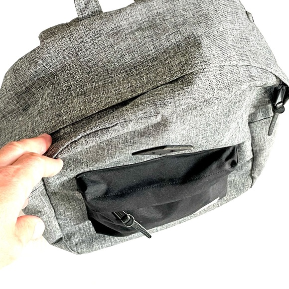 HERSCHEL Backpack Two Tone Front Pocket - Picture 6 of 11